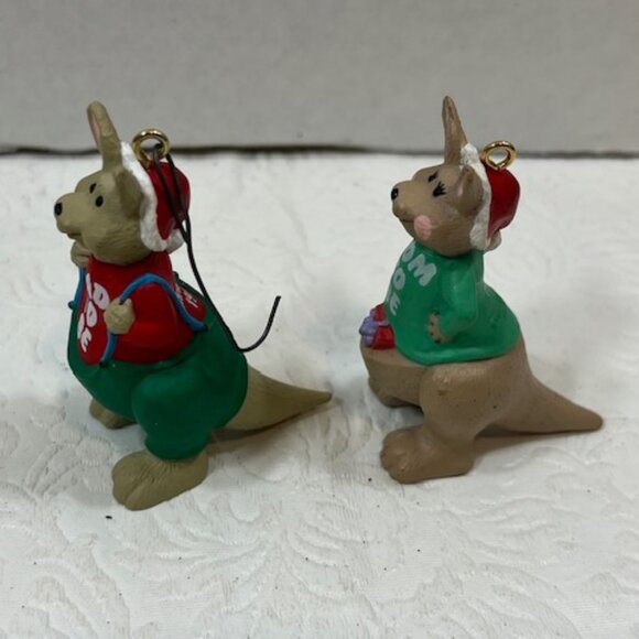 VTG Set of Christmas 1991"Mom & Dad To Be" Kangaroo Hanging Tree Ornaments 2.25" - Picture 4 of 8